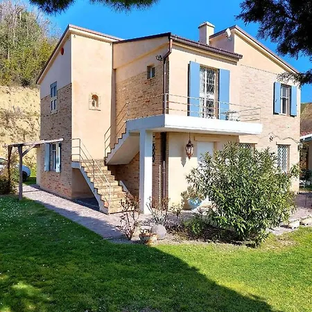 לינה וארוחת בוקר La Casa Dolce Far Niente